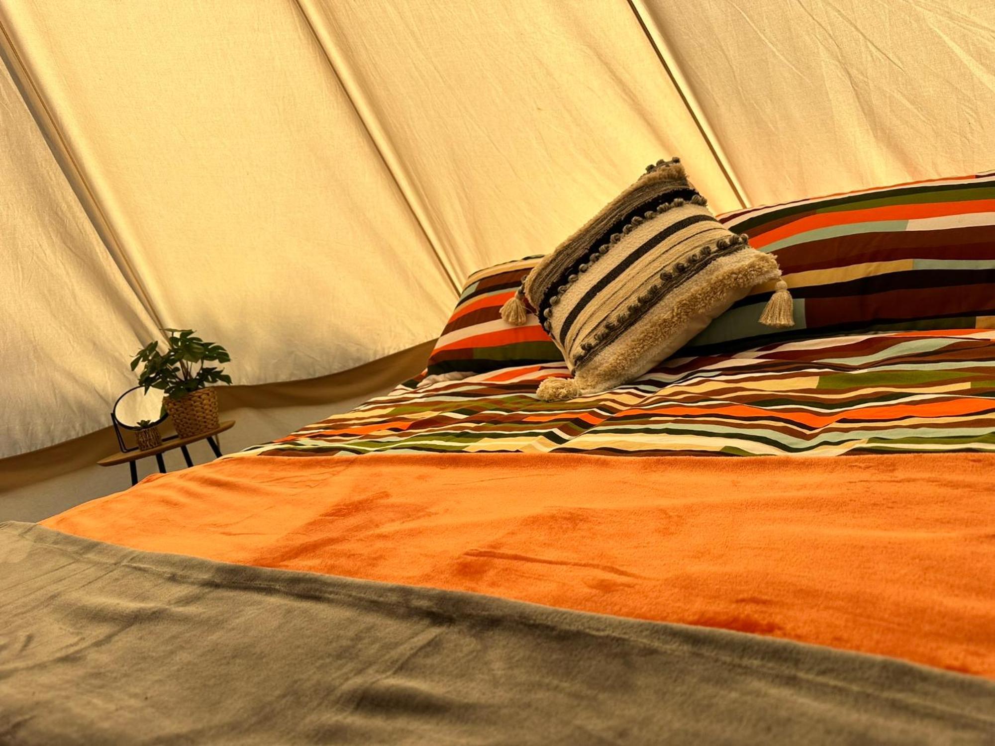 Lakeside Glamping Firecrest Сент-Колумб-Мейджор Экстерьер фото